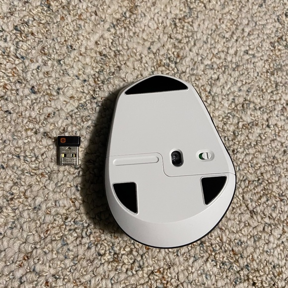 Logitech M720 Triathlon Wireless Mouse - Picture 2 of 2